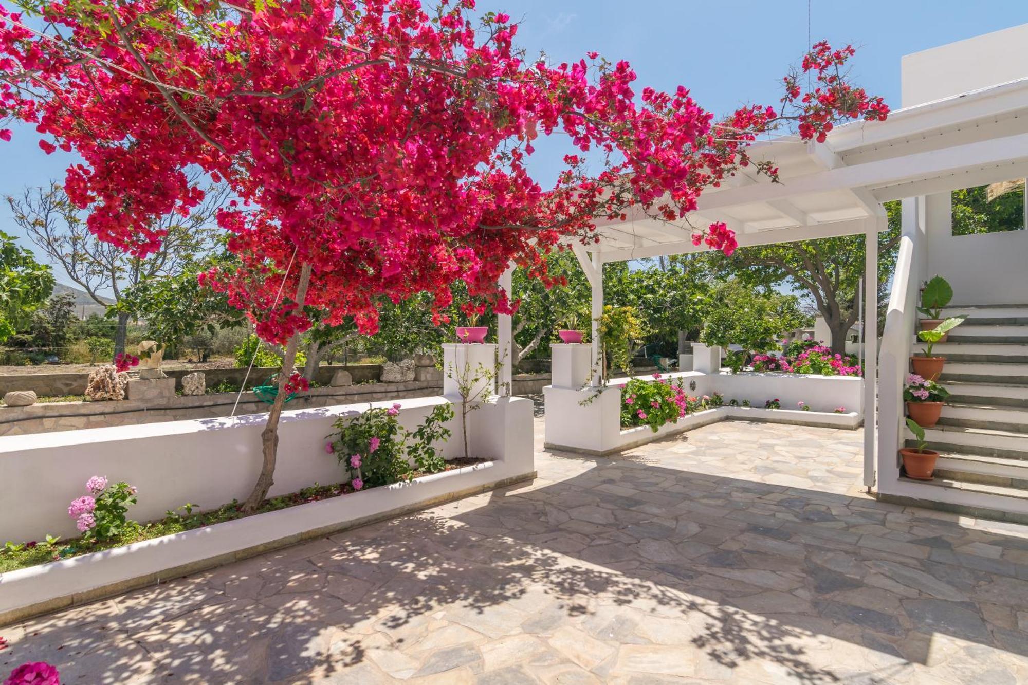 Lina And Babis' Home Adamantas (Milos) Exterior foto