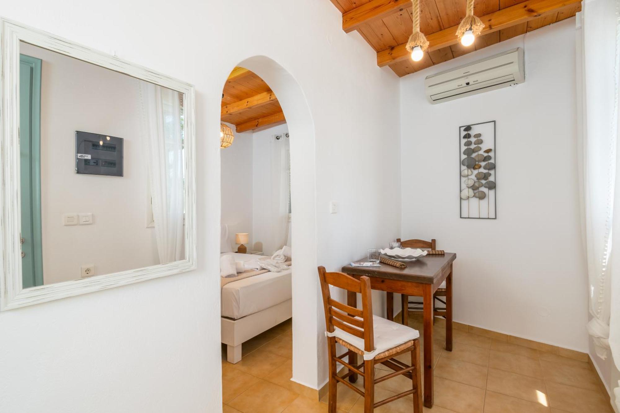 Lina And Babis' Home Adamantas (Milos) Exterior foto
