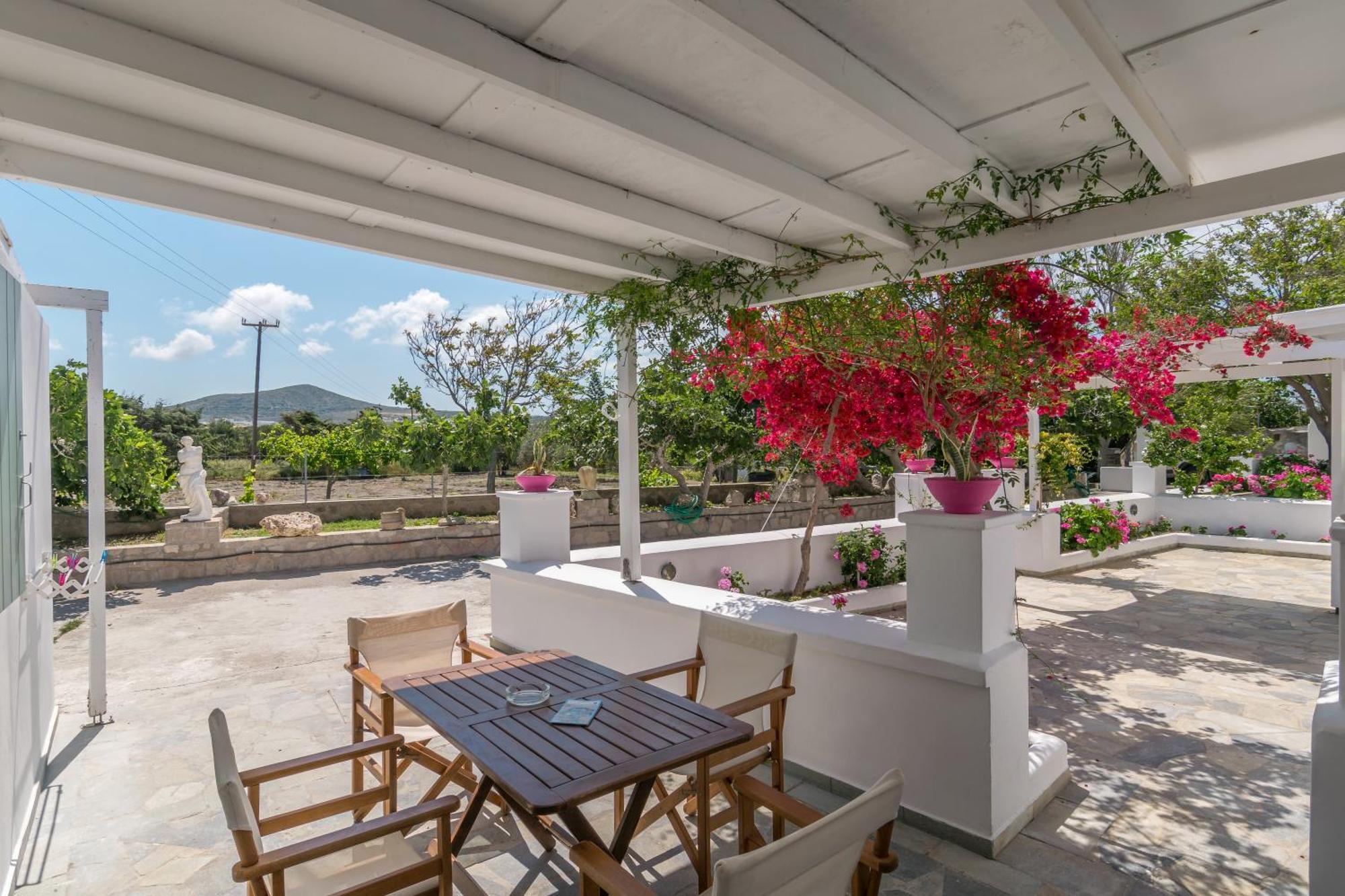 Lina And Babis' Home Adamantas (Milos) Exterior foto